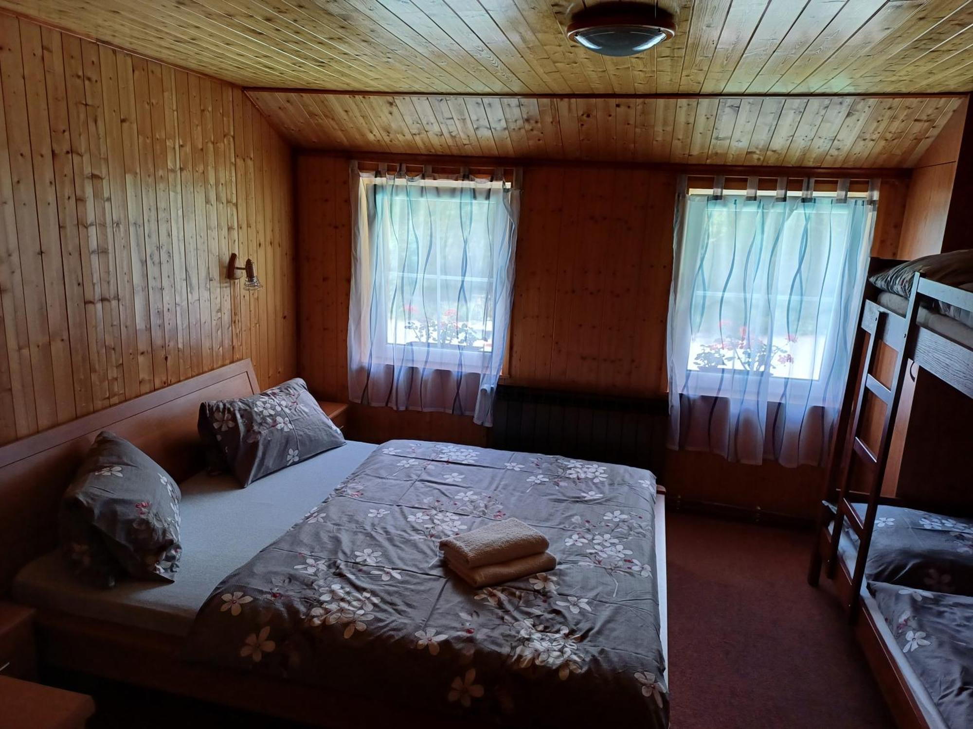 Prazova Bouda Hotel Dobre Luaran gambar